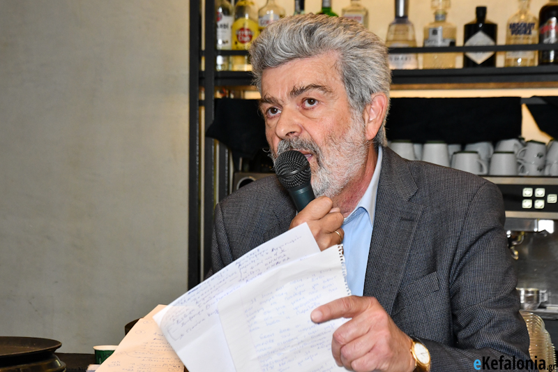 Ναπολέων Μαραβέγιας: Τιμήθηκε από το Σύλλογο Φοιτητών για την συνολική προσφορά μου στο Πανεπιστήμιο Αθηνών [εικόνες]