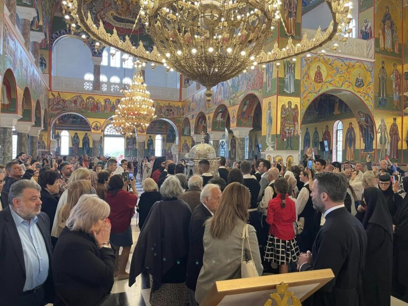 Κυριακή του Θωμά: Κατάνυξη στη Λιτανεία του Αγίου μας σε Πλάτανο και Αλώνια [εικόνες]