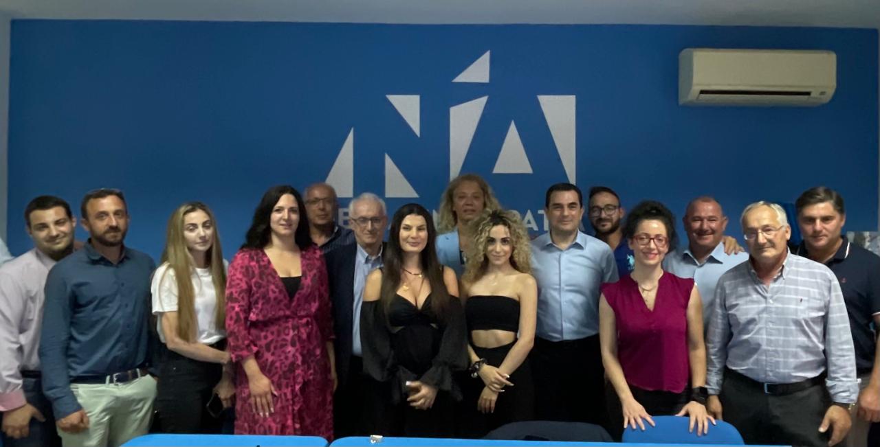 Mεγάλη μάζωξη στα γραφεία της τοπικής ΝΔ (ΔΕΕΠ) στο Αργοστόλι παρουσία Σκρέκα [εικόνες]