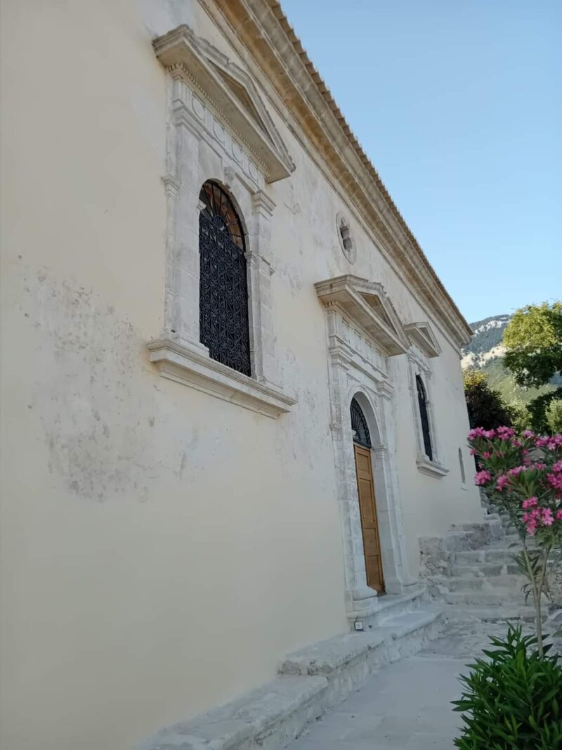 Μεγάλη στιγμή για την Κεφαλονιά: Εκ’ βάθρων αναστήλωση της ιστορικής Μονής Σισσίων [εικόνες]
