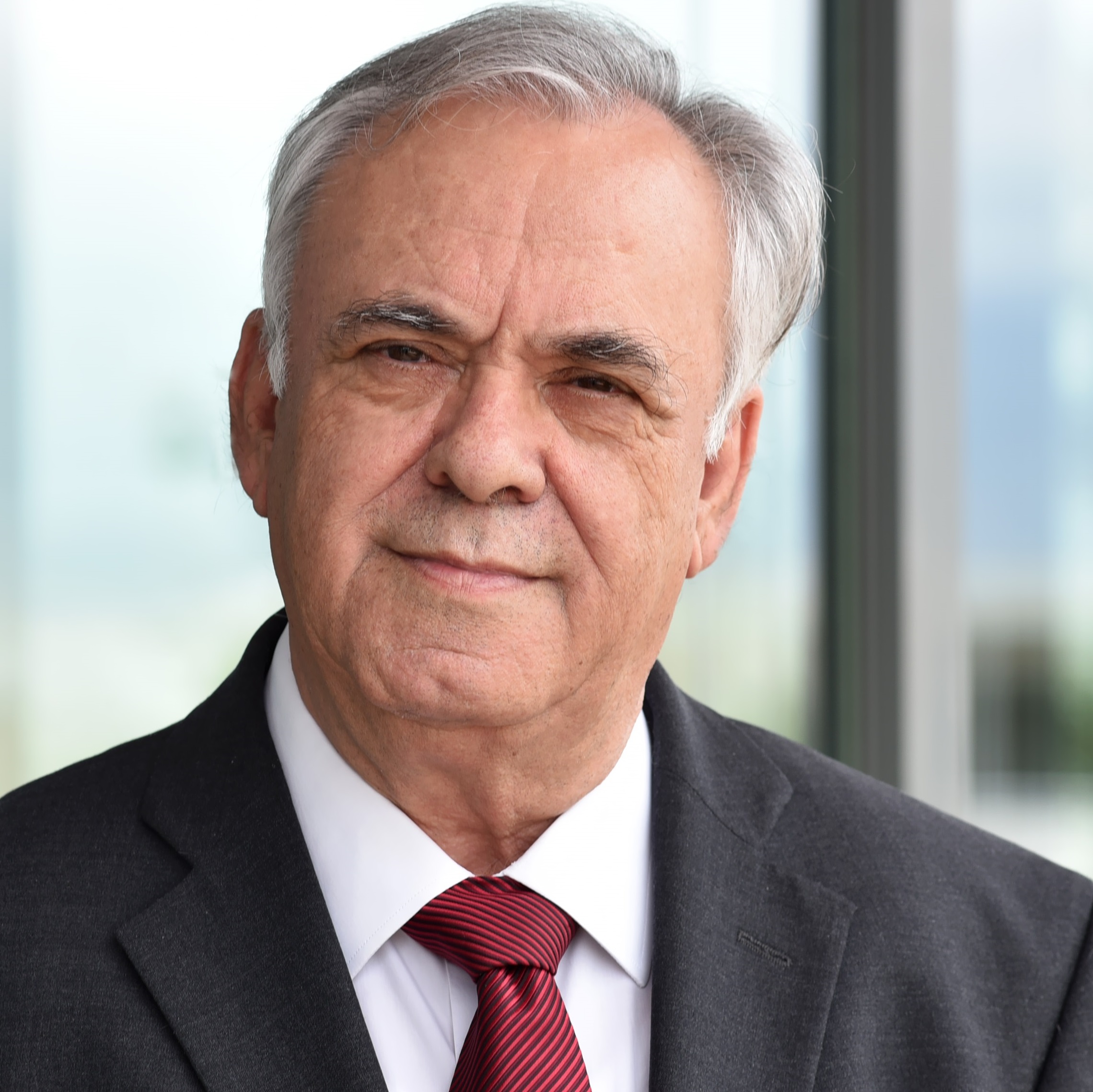Δραγασάκης: Ενας …αριστερός Champagne !