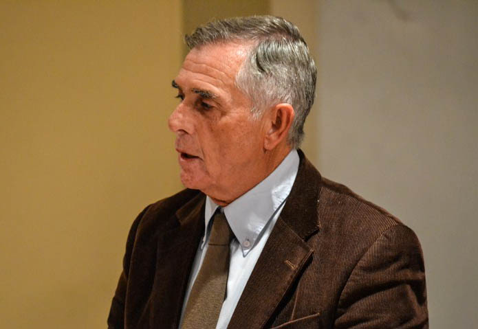 «Έλα έξω να σου πω ποιος είμαι!»