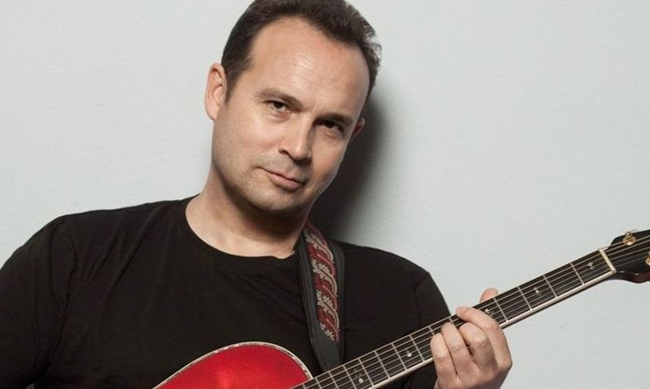 Η καλοκαιρινή συναυλία του Κώστα Μακεδόνα στην Κεφαλονιά