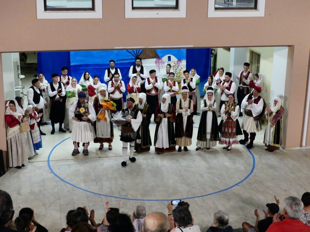 Με μεγάλη επιτυχία η ετήσια εκδήλωση του Χορευτικού Ομίλου Ελειού-Πρόννων “το Ξώμερο” [εικόνες +βίντεο]