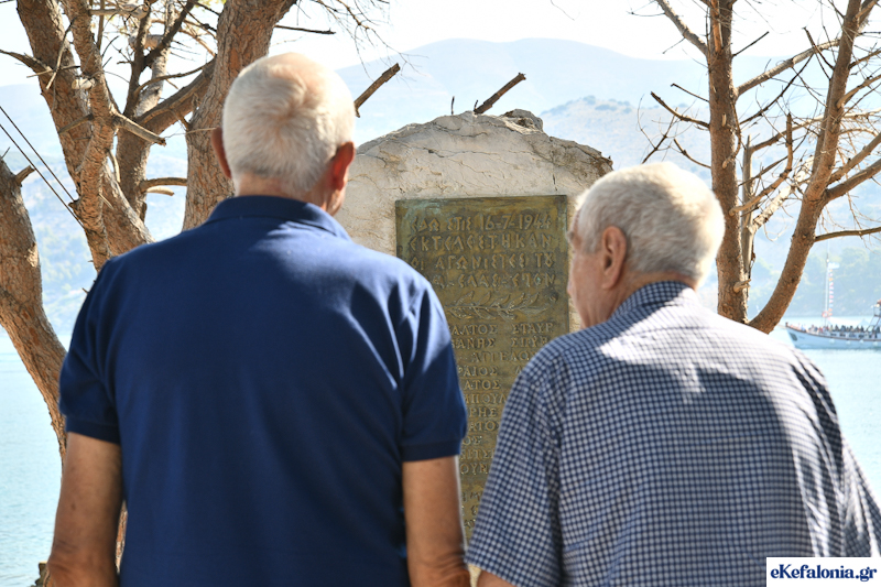 Ο Δήμος Αργοστολίου τίμησε τους εκτελεσθέντες από τους Γερμανούς πατριώτες αντιστασιακούς στις Βινάριες [εικόνες]