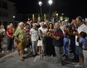 Περατζάδα Χορωδίας Αργοστολίου στο Λιθόστρωτο.