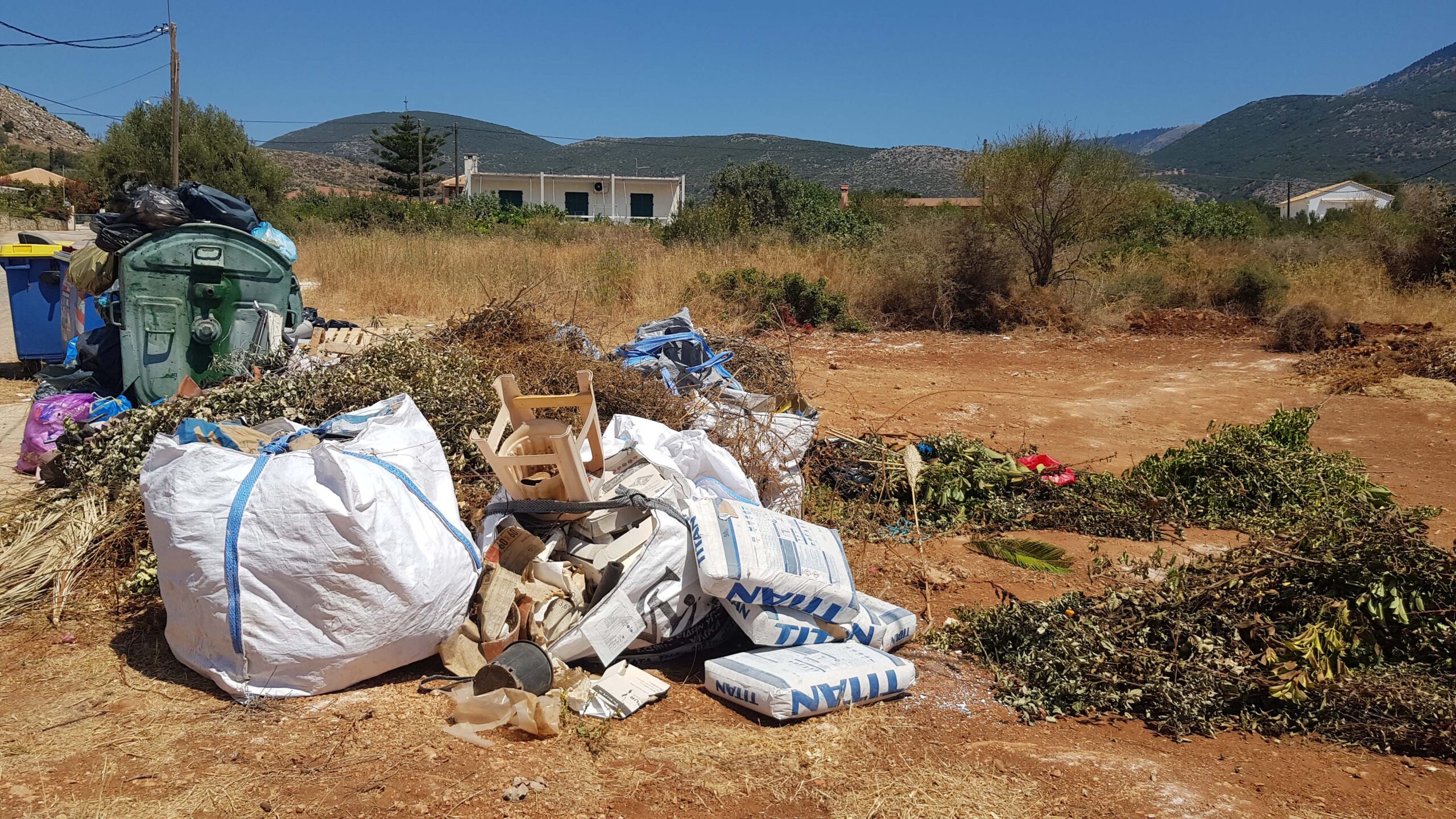 Στον Καραβάδο τα ποντίκια στήνουν χορό και τα φίδια πανηγύρι…