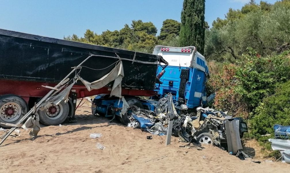 Τροχαίο στην Κυπαρισσία: Αναμένονται οι τοξικολογικές του οδηγού της νταλίκας [βίντεο]