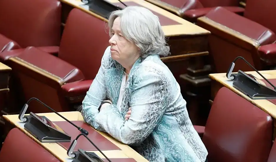 ΣΥΡΙΖΑ: Διαγράφεται από την Κοινοβουλευτική Ομάδα η Αθηνά Λινού