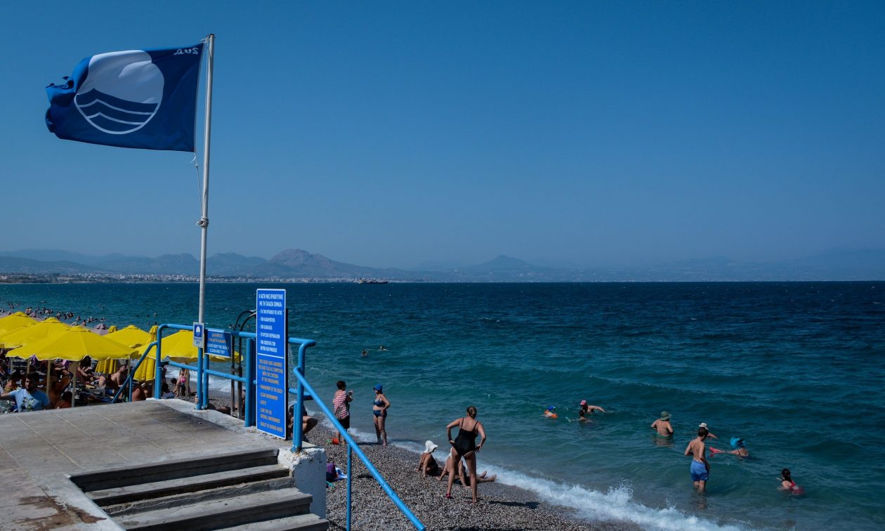 Γαλάζια Σημαία: Άλλες έξι παραλίες κρίθηκαν ακατάλληλες