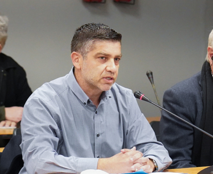 Θεόφιλε, η παραίτησή σου είναι μονόδρομος