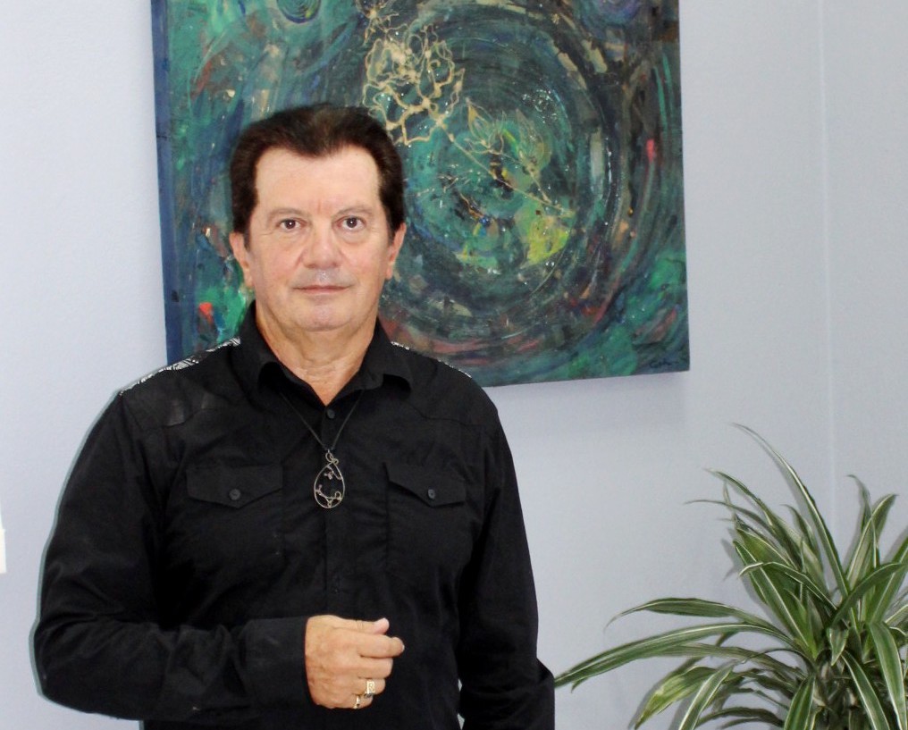 “Ζωγραφικές Οπτικές Συνάφειες” η νέα ατομική έκθεση ζωγραφικής του Κώστα Ευαγγελάτου