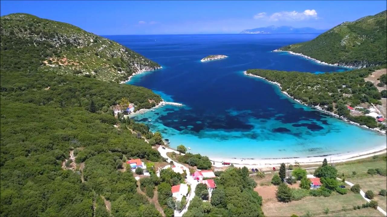 Ανακοίνωση της Λαϊκής Συσπείρωσης για τον Αθέρα