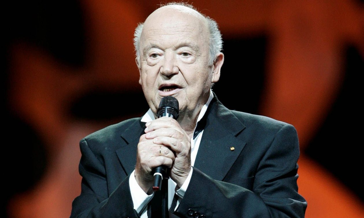 «Αντίο, Legend»: Ο Φοίβος Μποζάς αποχαιρετά τον Μίμη Πλέσσα [εικόνα]