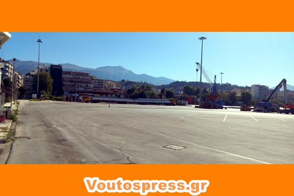 Έρχεται η Γέφυρα Χειμωνικού. Φώτο από τό Λιμάνι .