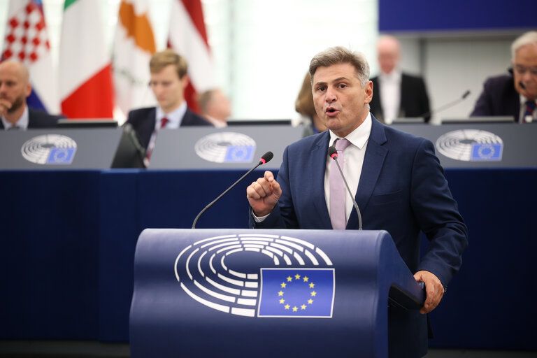 Ερώτηση Φαραντούρη στην Κομισιόν: «Μέτρα προστασίας των ελληνικών θαλάσσιων περιοχών Natura 2000»