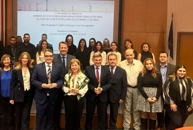 Τιμητική διάκριση στον Νικόλα Φαραντούρη: 10 χρόνια πρωτοπορίας στην ενέργεια από το Πανεπιστήμιο Πειραιώς