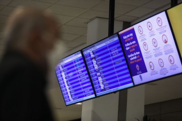 ΥΠΑ: Αύξηση 6,1% στην επιβατική κίνηση στα 24 αεροδρόμια το 9μηνο [πίνακας]