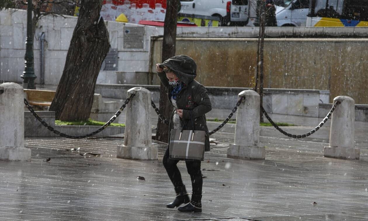 Καιρός: Άνοδος της θερμοκρασίας πριν το «τσουχτερό» κρύο – Τι φέρνει το ουκρανικό ψύχος