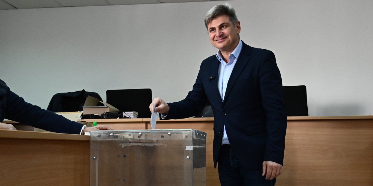 Ψήφισε ο Νικόλας Φαραντούρης: «Ο ΣΥΡΙΖΑ χρειάζεται οξυγόνο δημοκρατικής συμμετοχής»