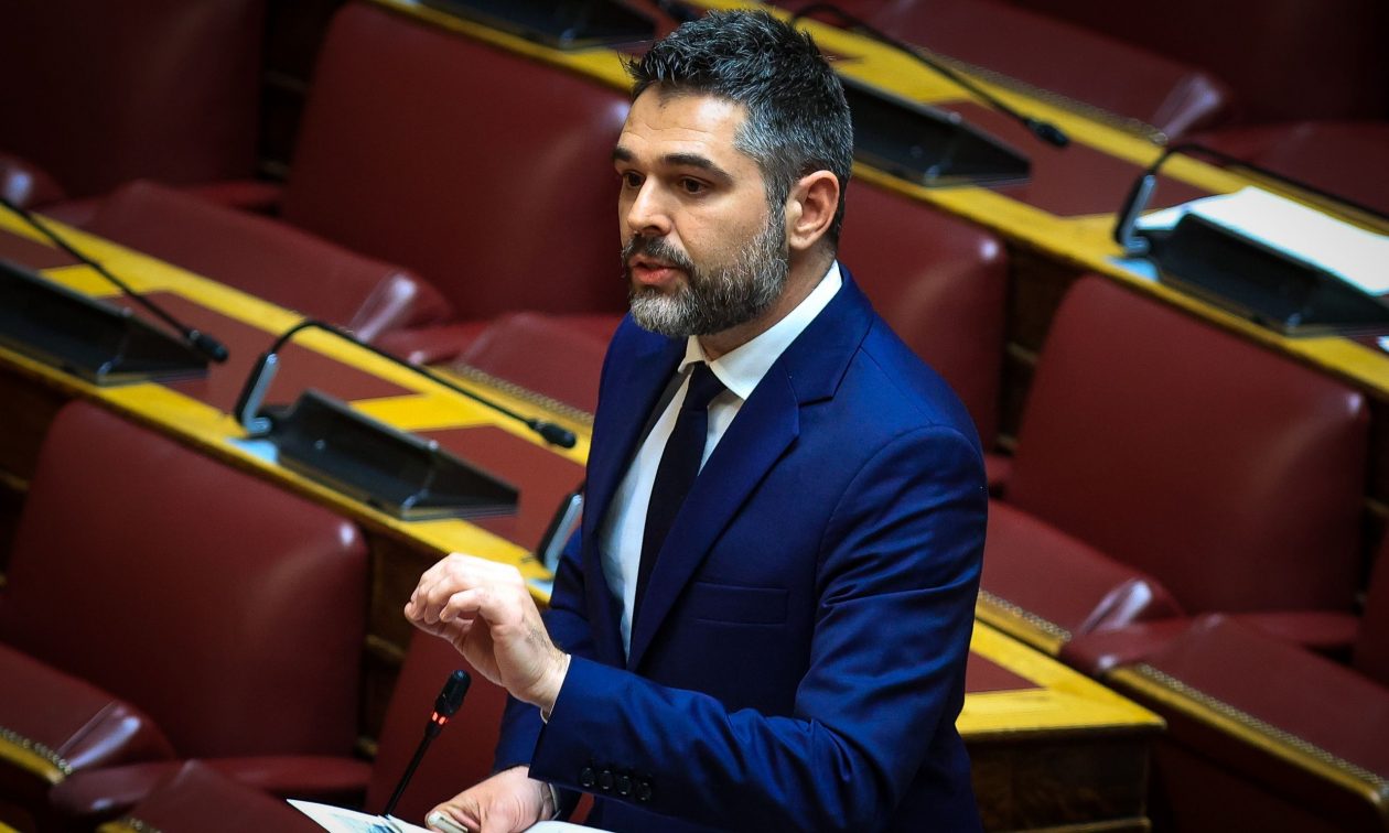 ΣΥΡΙΖΑ: Ανεξαρτητοποιήθηκε και ο Σαρακιώτης – «Δεν μπορώ να υποκρίνομαι»