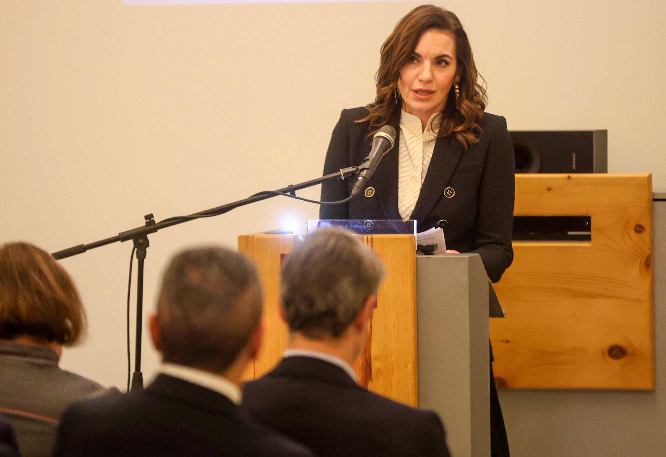 Χαιρετισμός Όλγας Κεφαλογιάννη στα εγκαίνια της έκθεσης “Εκατόμπολις” στο Αρχαιολογικό Μουσείο Ηρακλείου Κρήτης