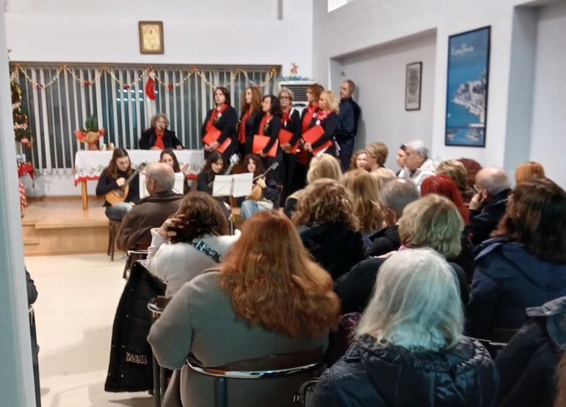 Χριστουγεννιάτικα έθιμα και χοροί της Κεφαλονιάς στην Πάτρα [εικόνες]