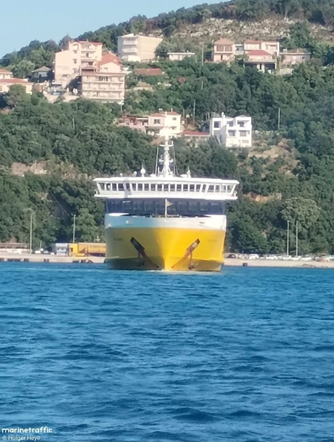 Επανήλθε από σήμερα στη γνώριμη γραμμή Πόρου Κυλλήνης το Φιορ Ντι Λεβάντε