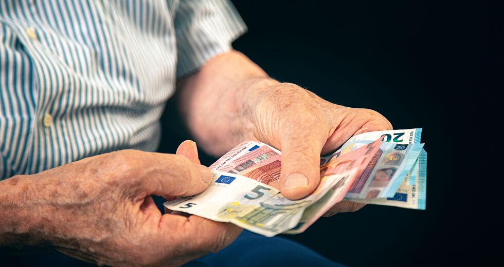Συντάξεις Ιανουαρίου 2025: Nωρίτερα από κάθε άλλη χρονιά οι πληρωμές