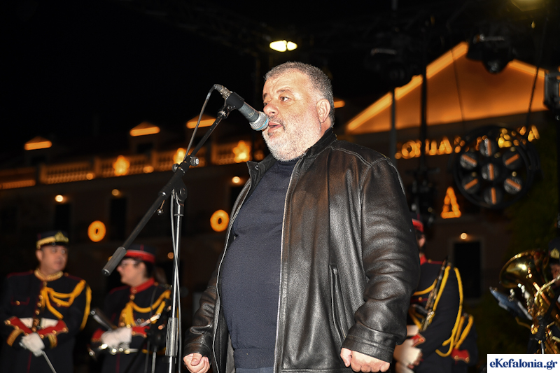 Το Ghost Town Αργοστόλι, η “καταβόθρα” της ΔΕΥΑΚ και η … μονοκαλλιέργεια των συρμάτινων δέντρων