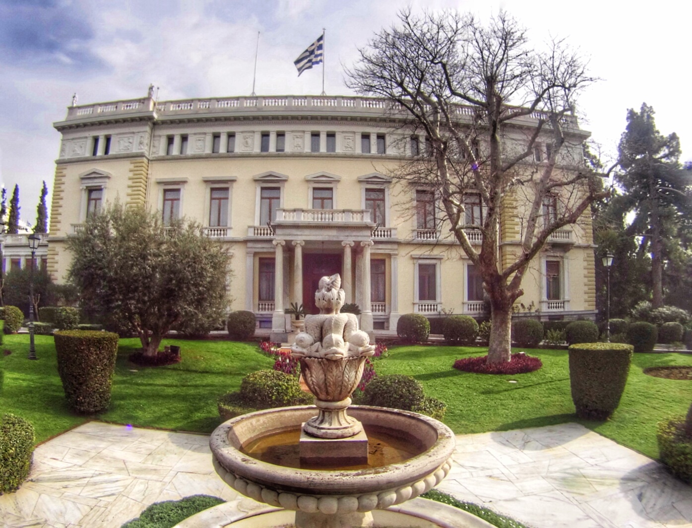 Εκλογή ΠτΔ: Ανταλλαγή πυρών ΝΔ – ΠΑΣΟΚ μετά τις ανακοινώσεις των επιλογών τους — Η στάση των υπόλοιπων κομμάτων