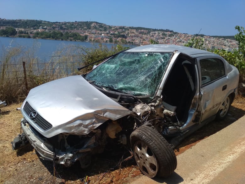 Σοβαρό τροχαίο ατύχημα στον Κούταβο μεταξύ ΙΧ και λεωφορείου του ΚΤΕΛ, στο νοσοκομείο οι επιβάτες του αυτοκινήτου