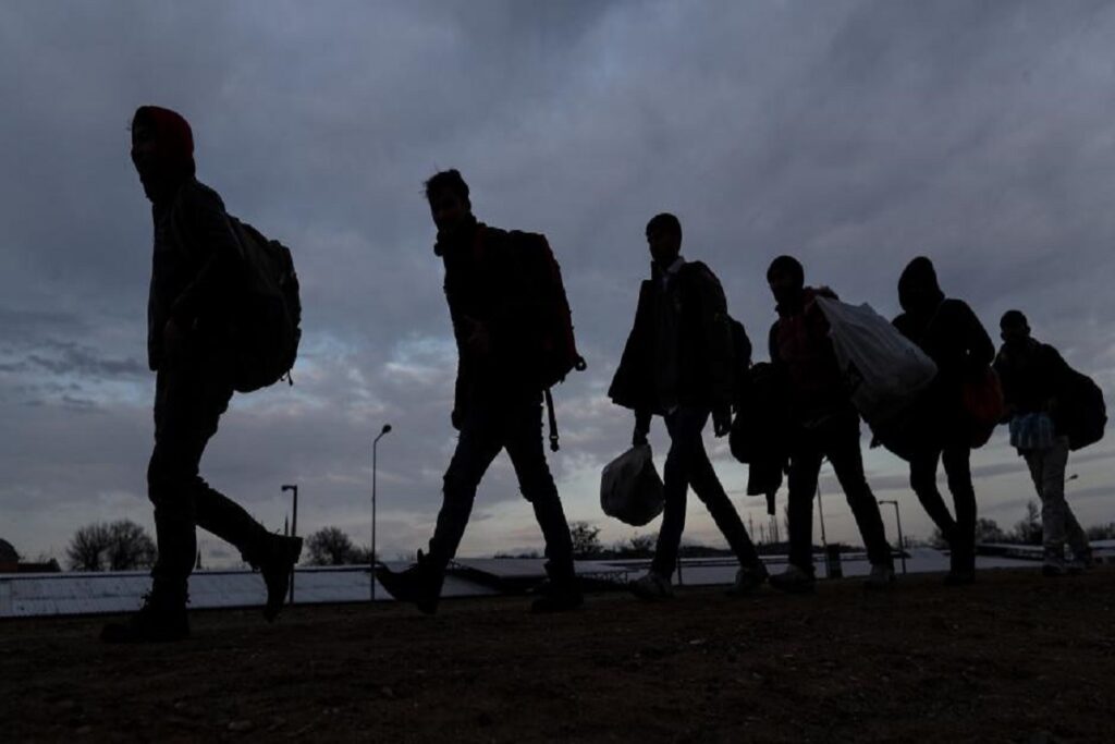 Υπ. Εσωτερικής Ασφάλειας ΗΠΑ: Δεν αρκούν οι 500 απελάσεις μεταναστών ημερησίως – Συλλήψεις σε σχολεία και εκκλησίες