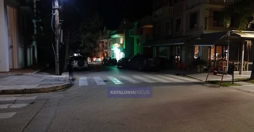 Γνωστή επαγγελματίας του Αργοστολίου παρασύρθηκε από αυτοκίνητο και τραυματίστηκε στην οδό Μομφεράτου