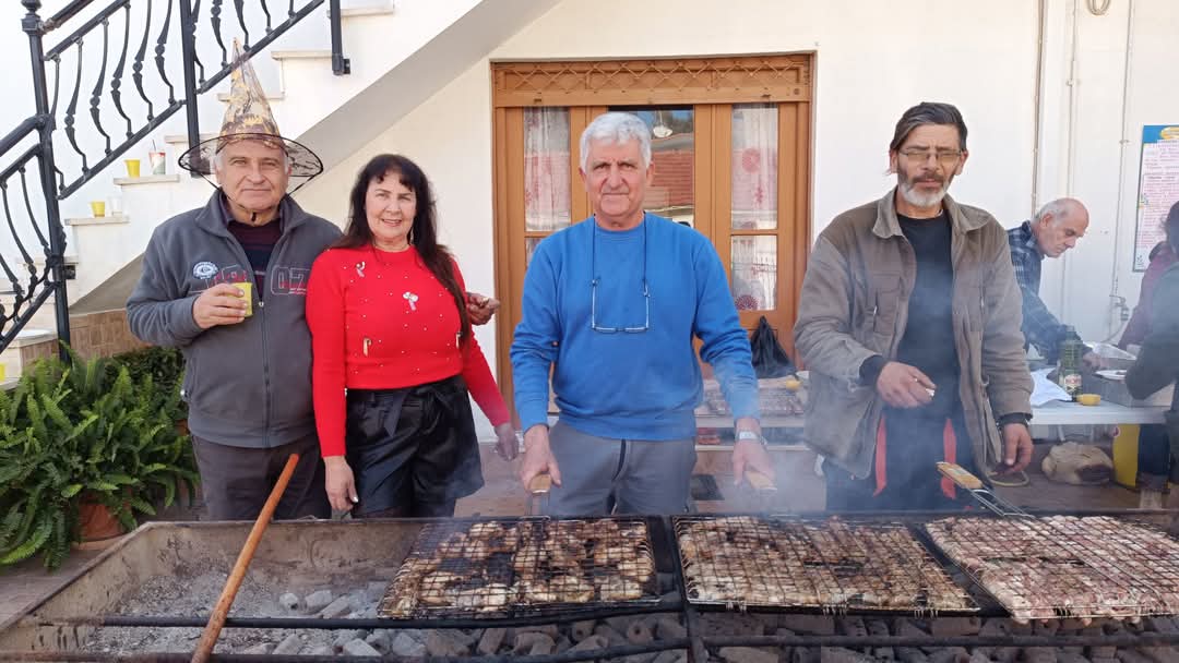 Με άφθονο κρέας, ποτό και χορό το τσίκνισαν οι Ποριώτες! [εικόνες +βίντεο]