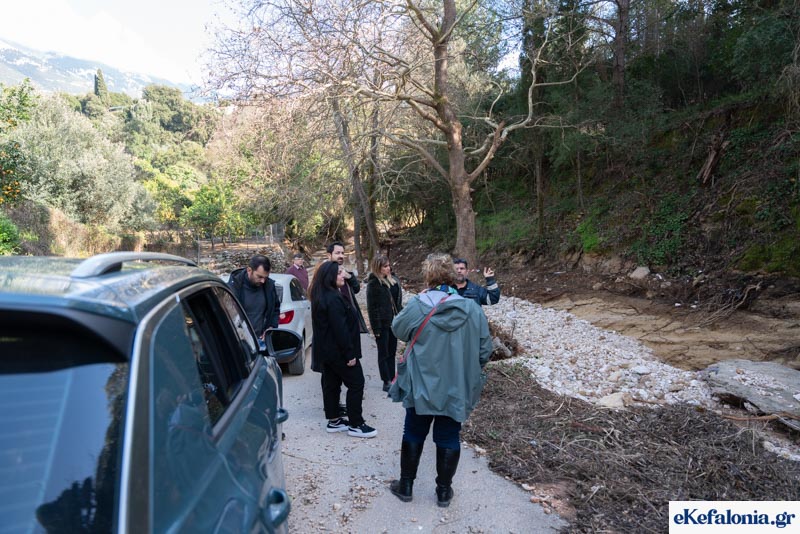 ΠΑΣΟΚ: Περιοδεία στις πληγείσες περιοχές της Κεφαλονιάς – Έκκληση για άμεσες αποζημιώσεις [εικόνες +βίντεο]