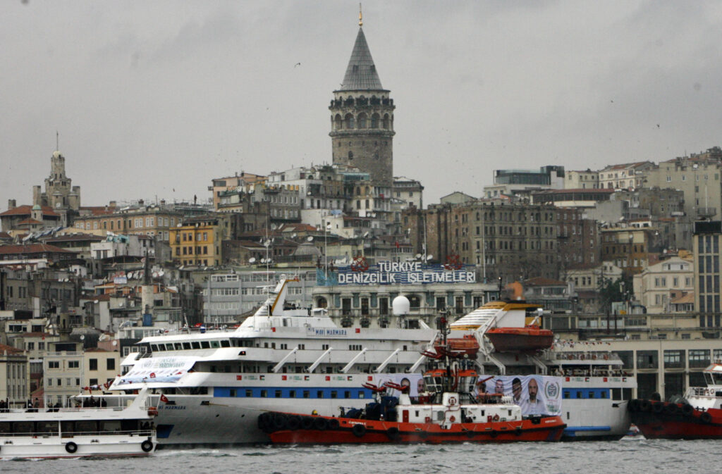 Τούρκος καθηγητής προειδοποιεί για το ρήγμα της Βόρειας Ανατολίας – Δεν αποκλείει τσουνάμι επτά μέτρων στον Μαρμαρά