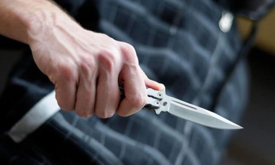 39χρονος χτύπησε με σουγιά 17χρονο