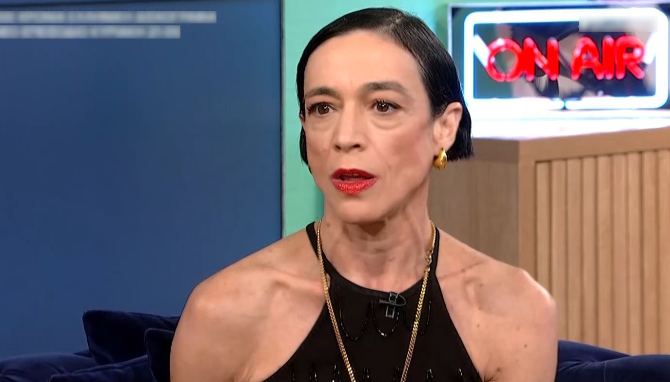 Έλενα Τοπαλίδου: «Κοίταξα τον απόλυτο τρόμο στα μάτια, πλέον αφήνω πίσω τα αρνητικά, περπατώ με το κεφάλι ψηλά»