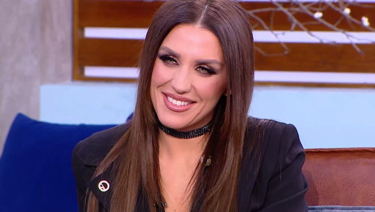 Ιουλία Καλλιμάνη στο Πρωινό: «Οι γυναίκες με φλερτάρουν πολύ περισσότερο από τους άντρες»