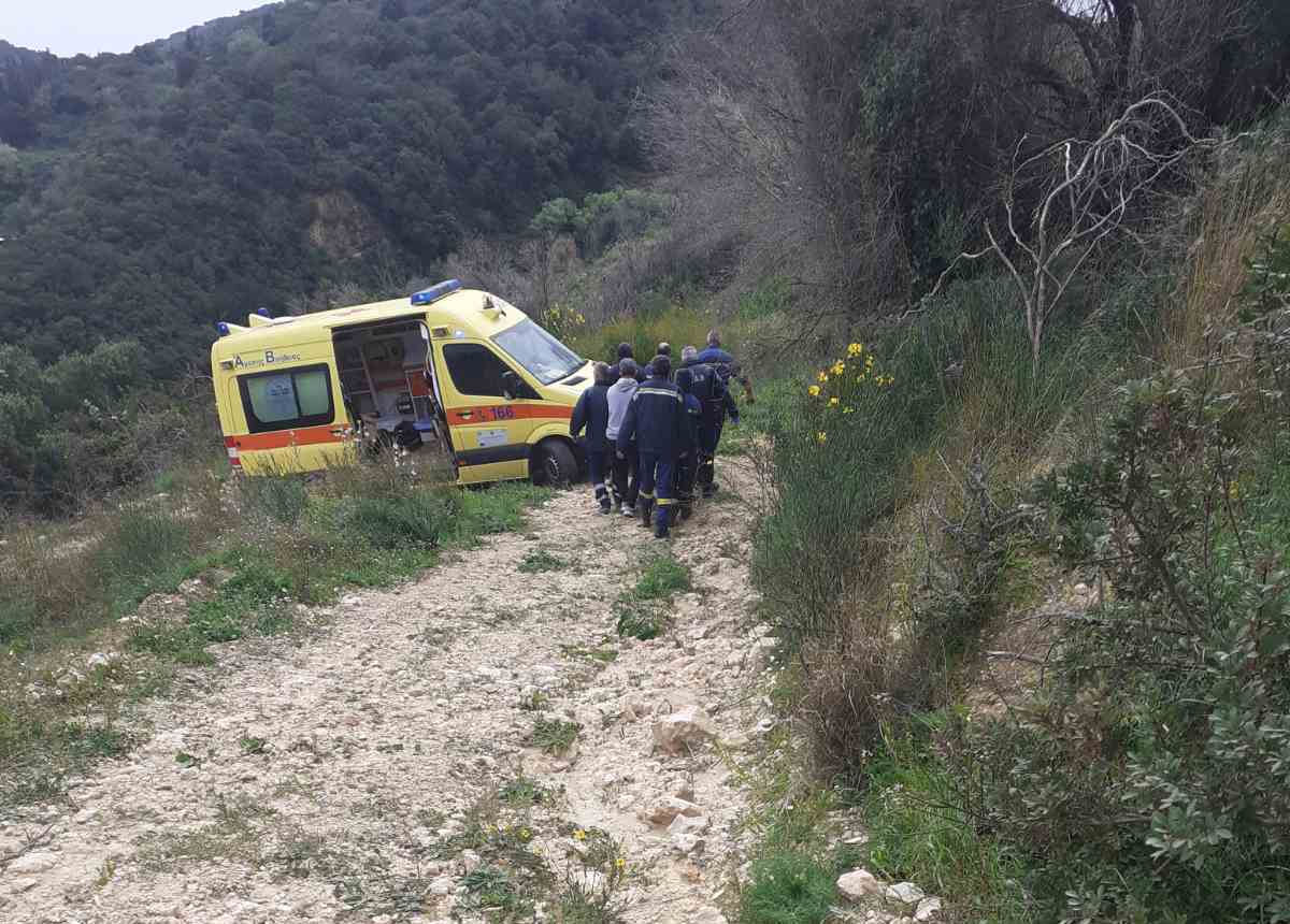 Κινδύνεψε ζωή στο Λιβάδι – Ο δρόμος παραμένει κομμένος [εικόνες]