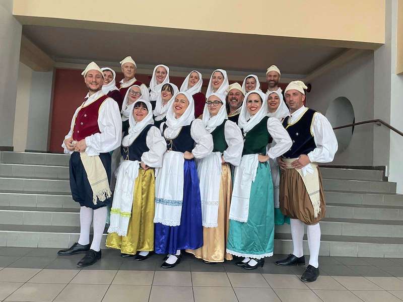 Με μεγάλη επιτυχία η συμμετοχή των «Κεφαλλήνων» στο 1ο Φεστιβάλ της Αποκριάς στη Λάρισα [εικόνες]