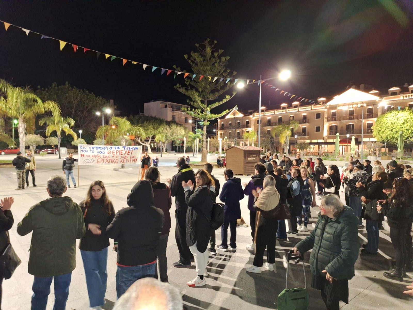 Νέα δυναμική κινητοποίηση για τα Τέμπη στην Κεφαλονιά [εικόνες +βίντεο]