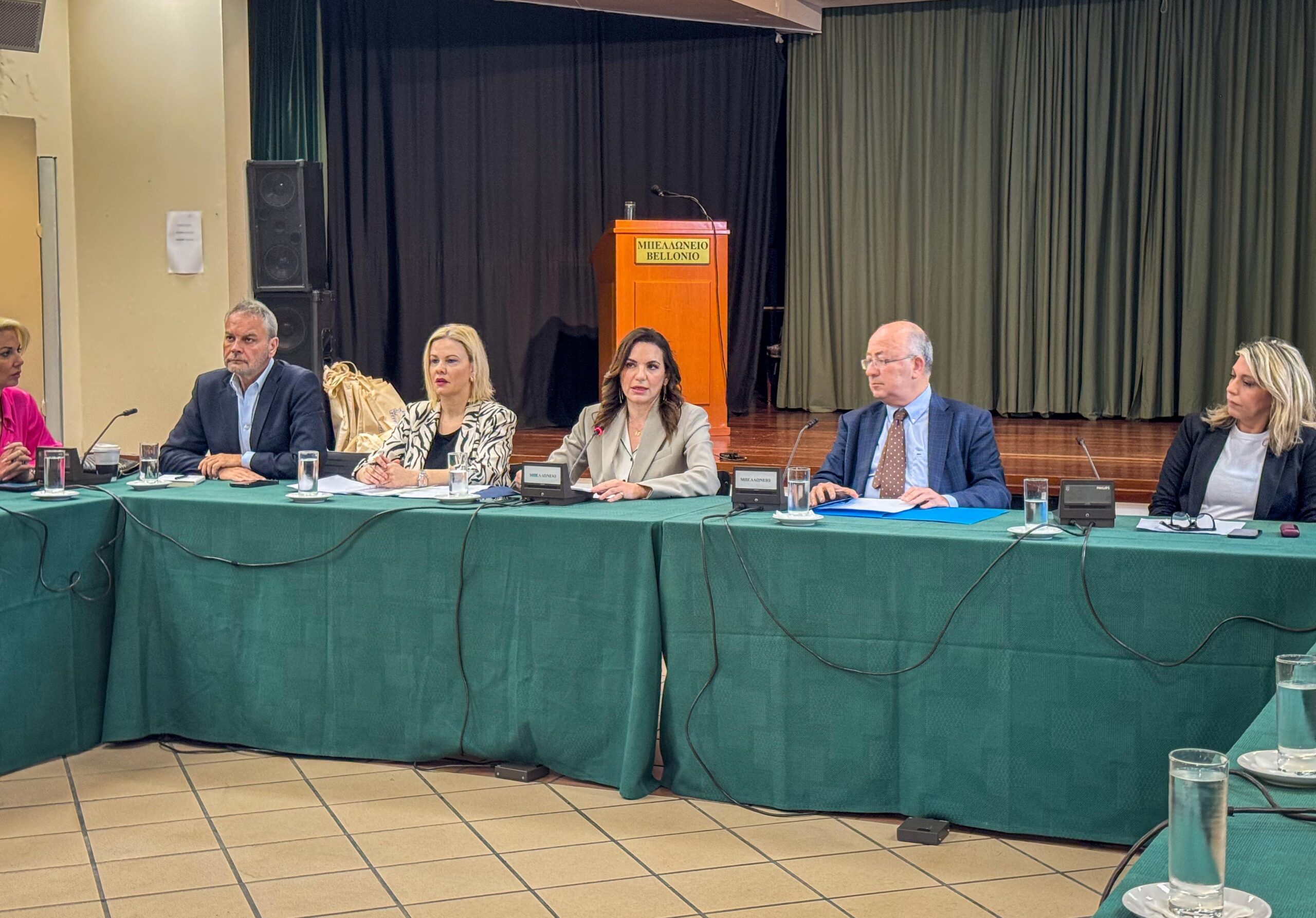 Ολγα Κεφαλογιάννη | Κρατική στήριξη και σχέδιο δράσης για τον τουρισμό στη Σαντορίνη