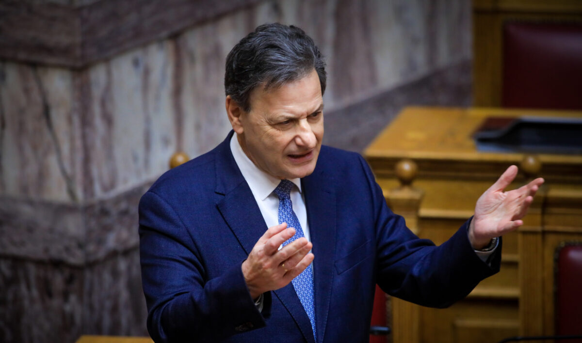 Σκυλακάκης: Άρχισαν να μειώνονται οι ρευματοκλοπές