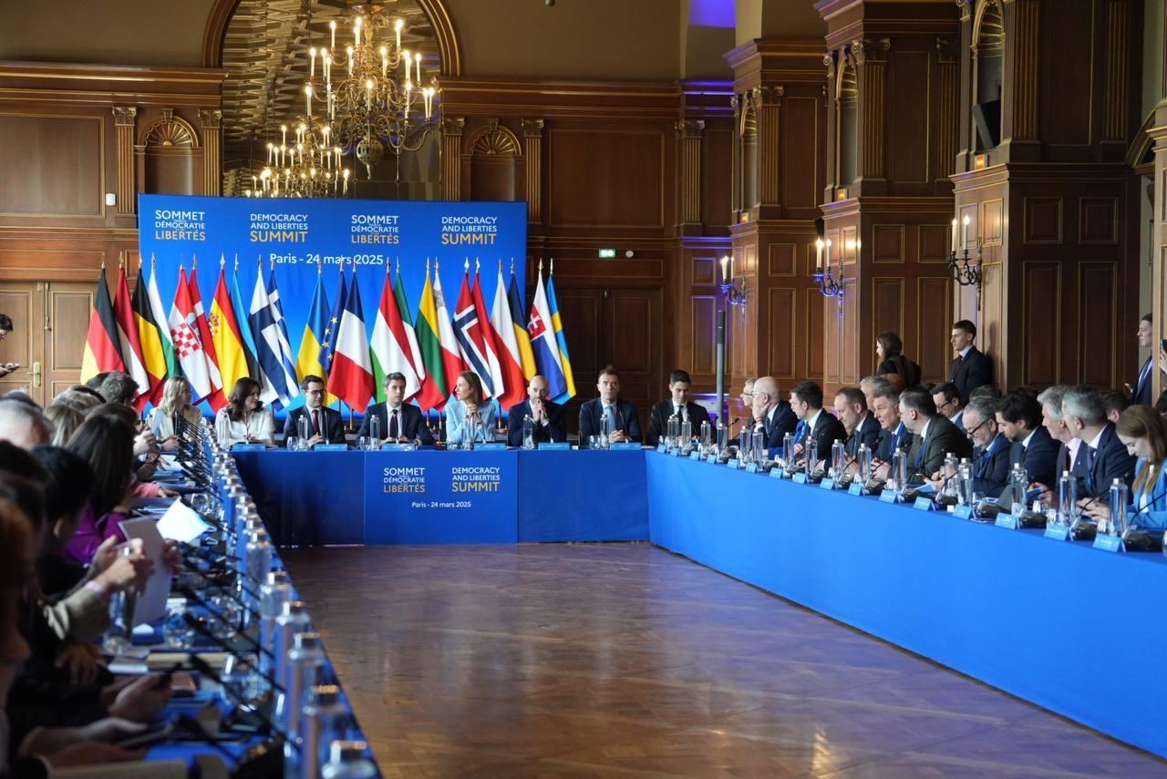 Στέφανος Κασσελάκης: Οκτώ άξονες για την Ευρώπη