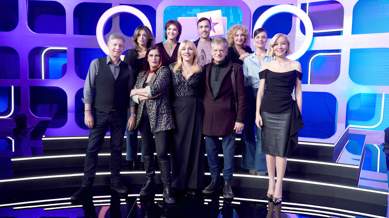 Τετράγωνα των αστέρων: Η Σμαράγδα Καρύδη περιμένει και απόψε λαμπερή παρέα