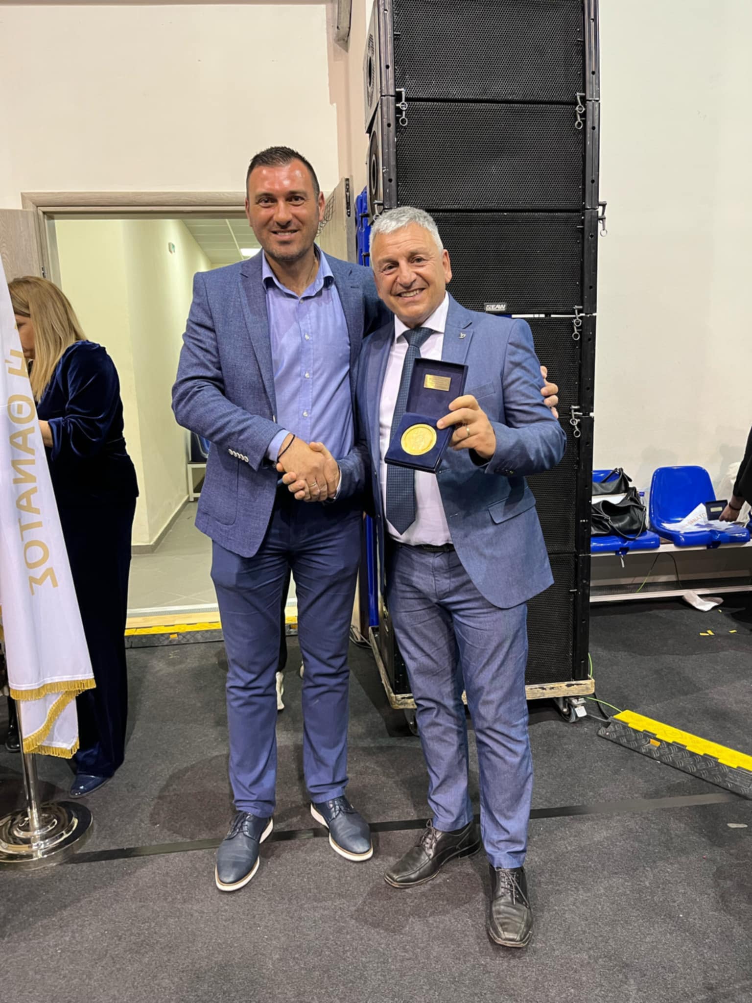 6c43a849-662b-4957-8d5b-bbaf22452a7f