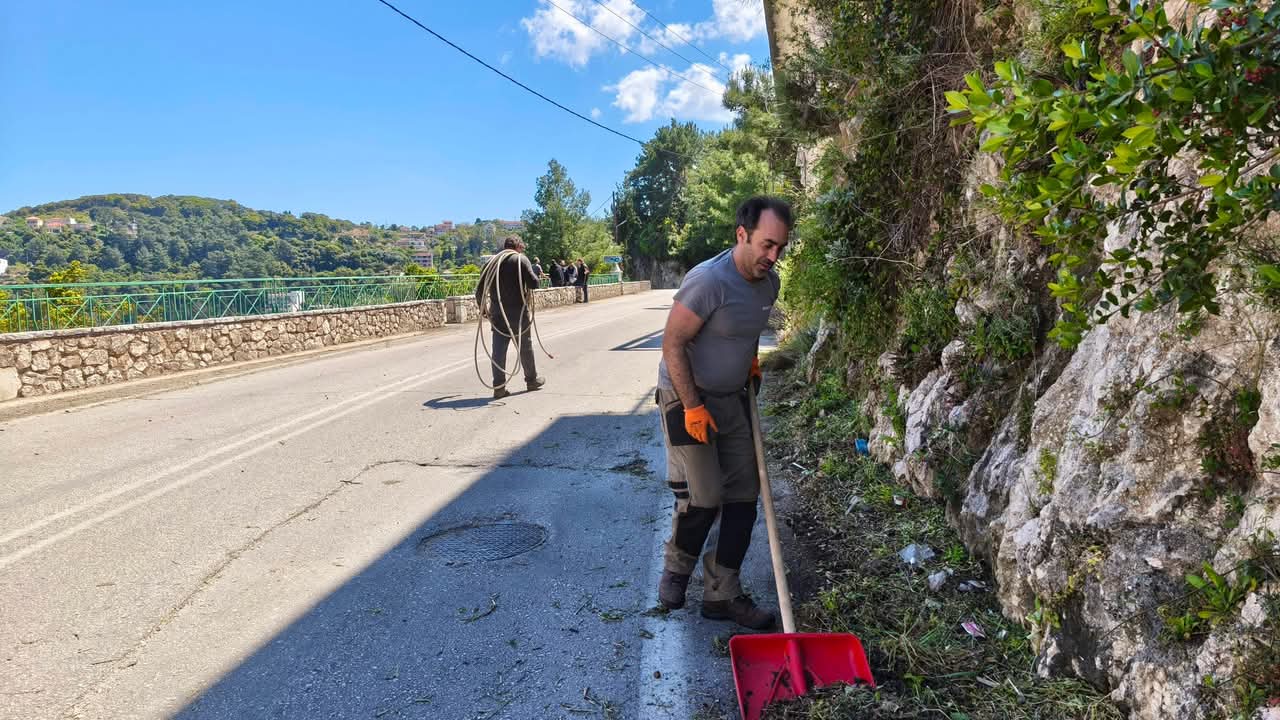 Άξιοι επαίνων είναι οι εθελοντές για τον καθαρισμό του Πόρου Κεφαλονιάς! [εικόνες]