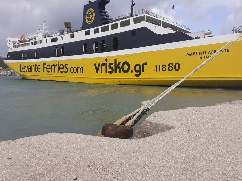 Δεμένα πλοία στις 9 Απρίλιου λόγω απεργίας
